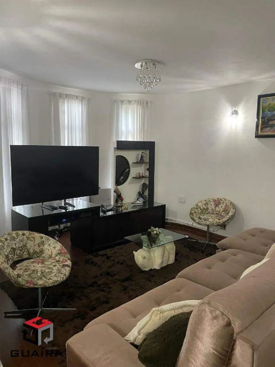 Sobrado com 282m² localizado na Vila Alpina em Santo André/SP.