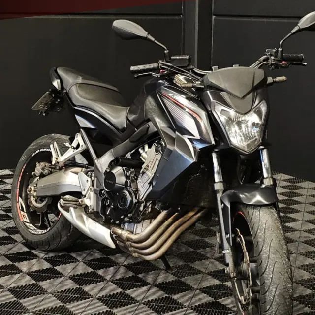 Honda - CB 650F - 2015 - Preta 