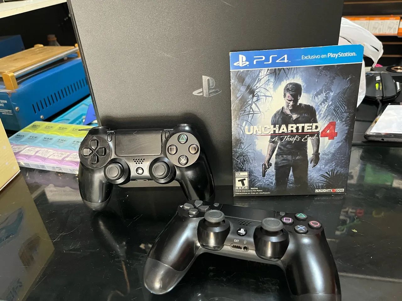 Vendo ps4 slim 2 controles  - Foto 2