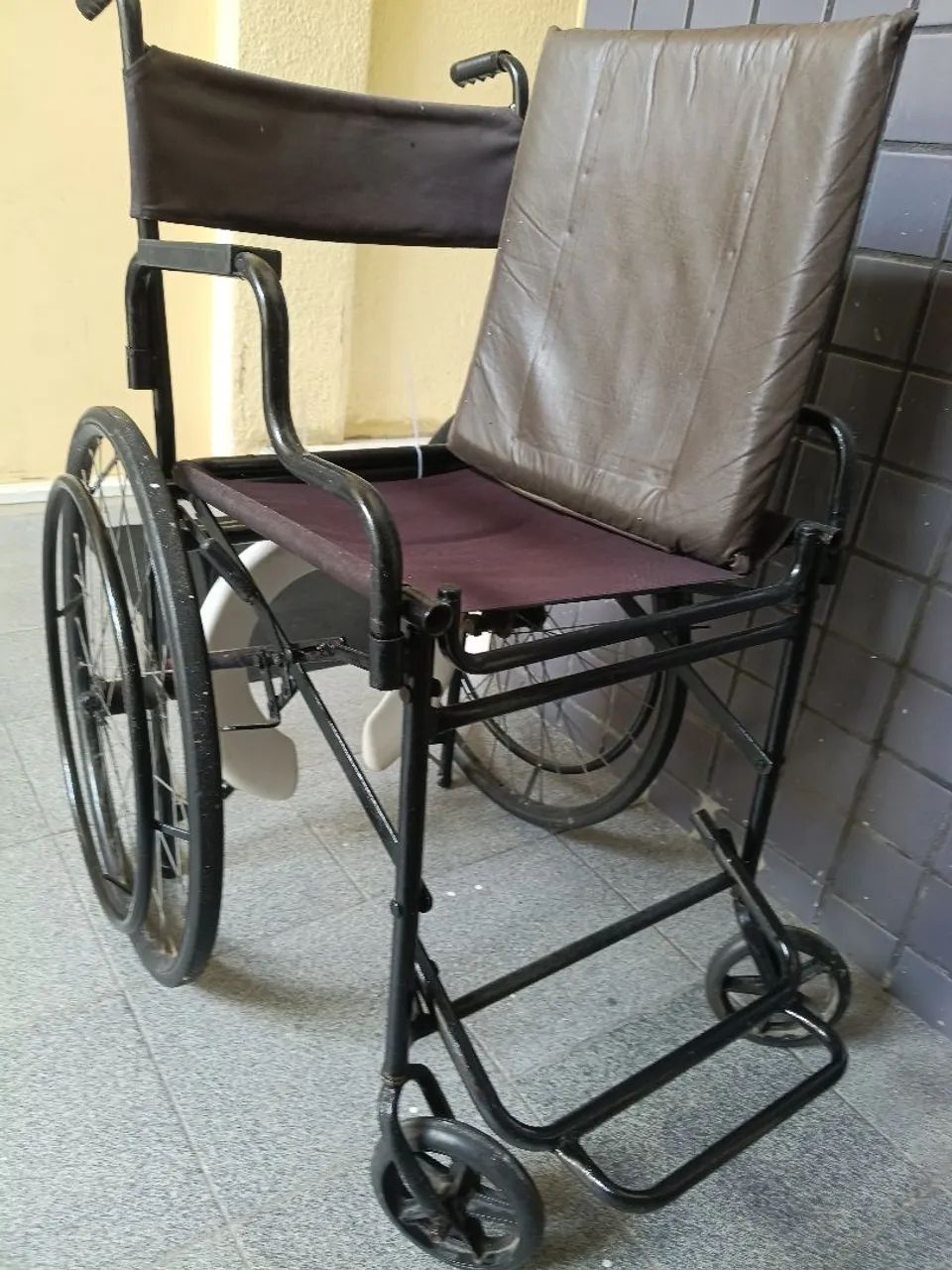 Cadeira de rodas  - Foto 2