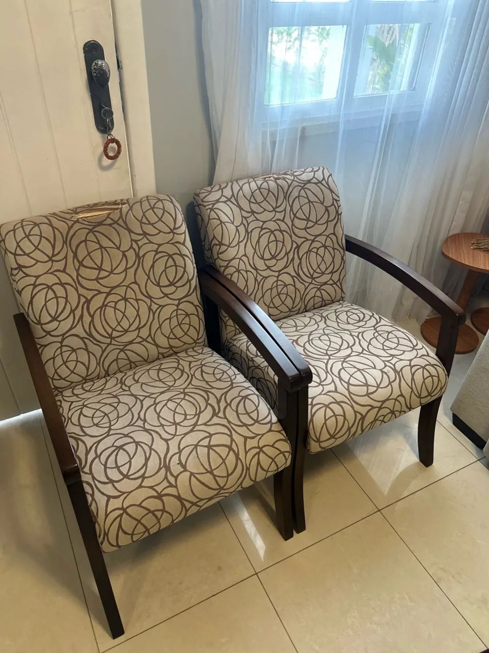 Jogo com 2 poltronas p/ sala - Foto 2