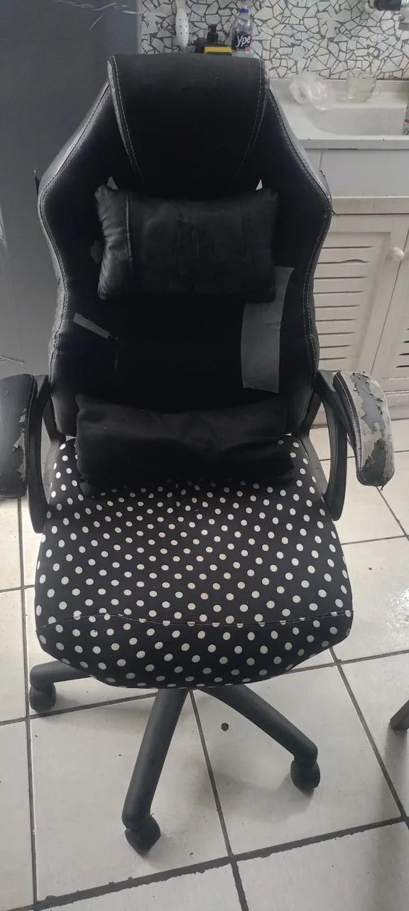 CADEIRA GAMER COURO AJUSTE DE ALTURA ENCOSTO DE CABEÇA E LOMBAR C/ DETALHES R$150,00 - Foto 3