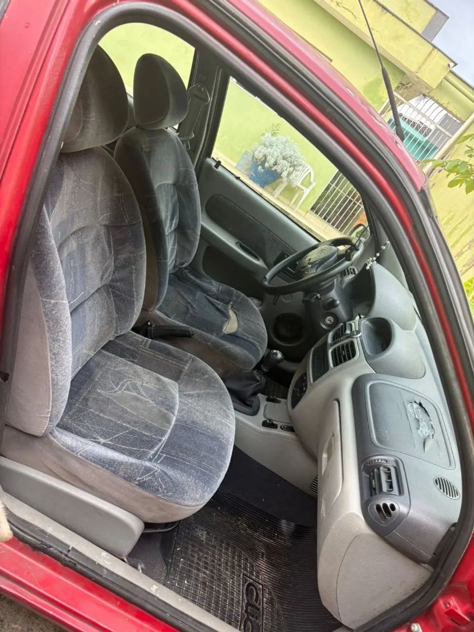 Renault Clio Clio Sed. Privilège Hi-Flex 1.6 16V 4p 2005