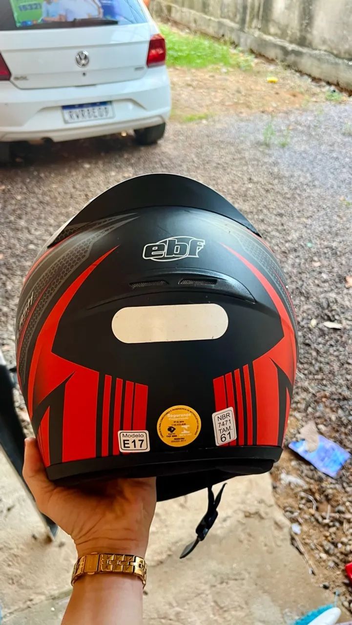 Capacete seminovo 