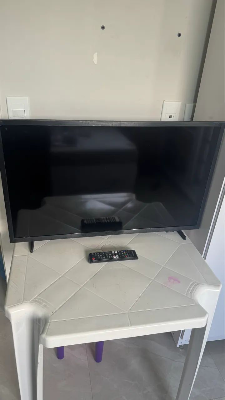 Vendo Smart Tv Samsung 32 polegadas - Foto 2