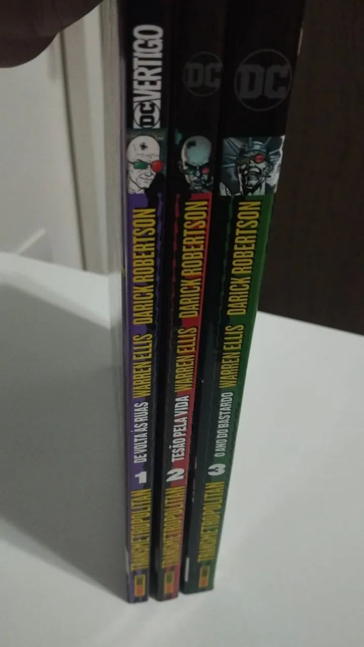 Transmetropolitan - pack volumes 1 ao 3 - Foto 2