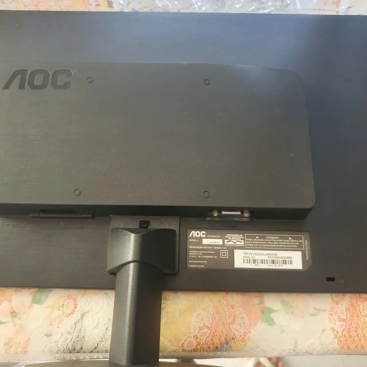 Monitor AOC 44 × 27,5 - Foto 2
