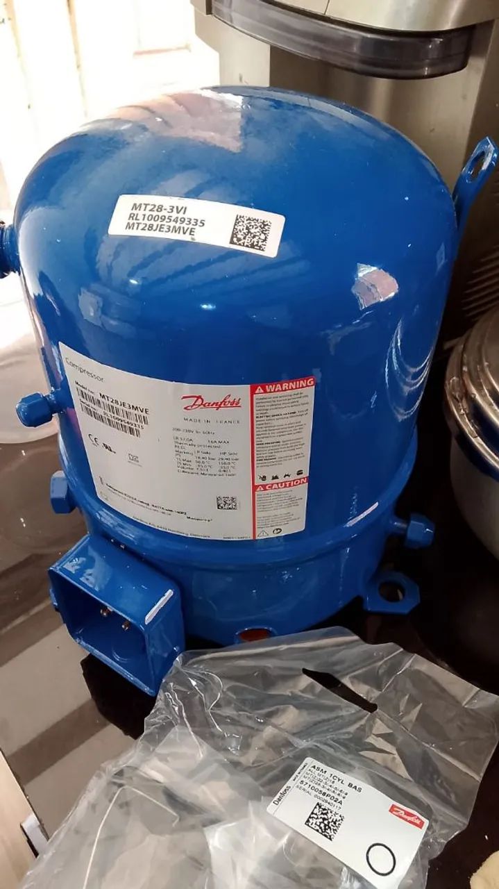 Vendo compressor danfuss MT 28  - Foto 3