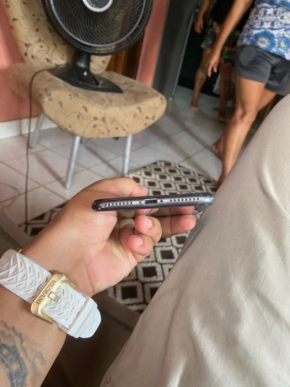 Iphone 8 Plus ( seminovo)