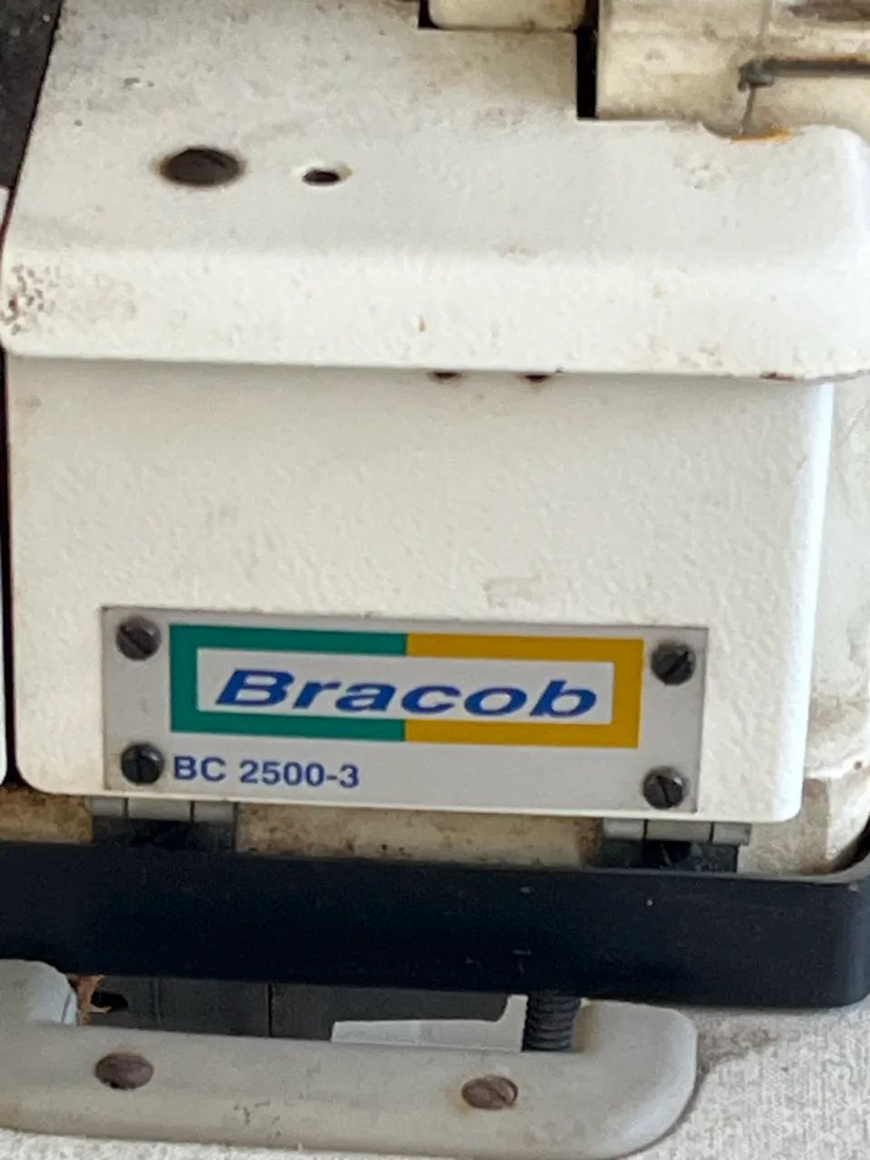 Máquina de Costura Colarete Bracob BC 2500-3 com Mesa Completa - Foto 2