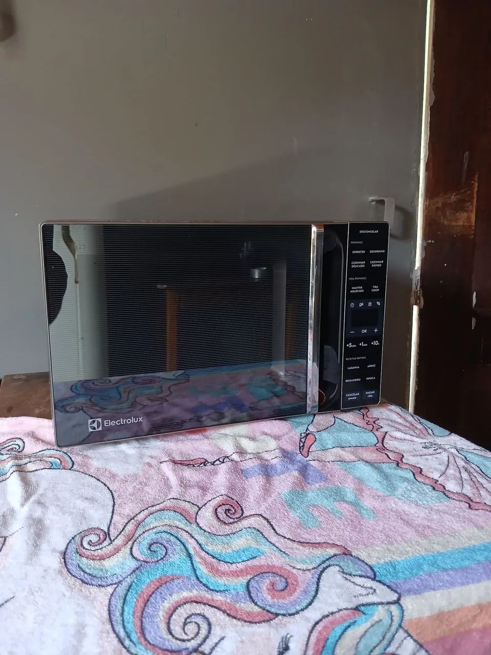 Micro-ondas Electrolux Seminovo - Foto 2