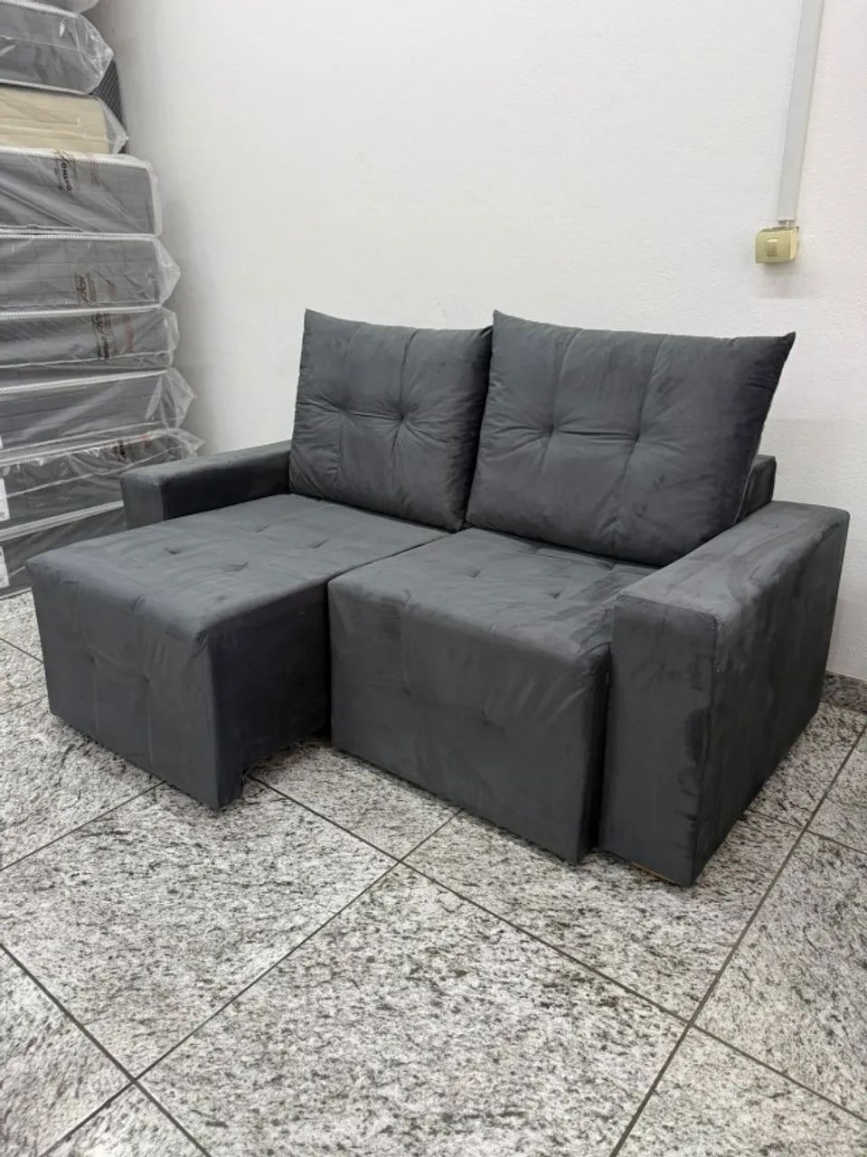 Sofá Retrátil Havaí 1,80m em Veludo - Conforto e Qualidade - Foto 3