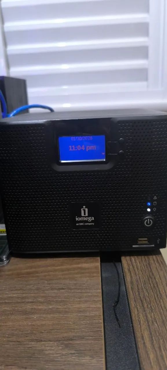 Servidor/Storage NAS EMC iOmega ix4-200d 4 baias - Foto 3