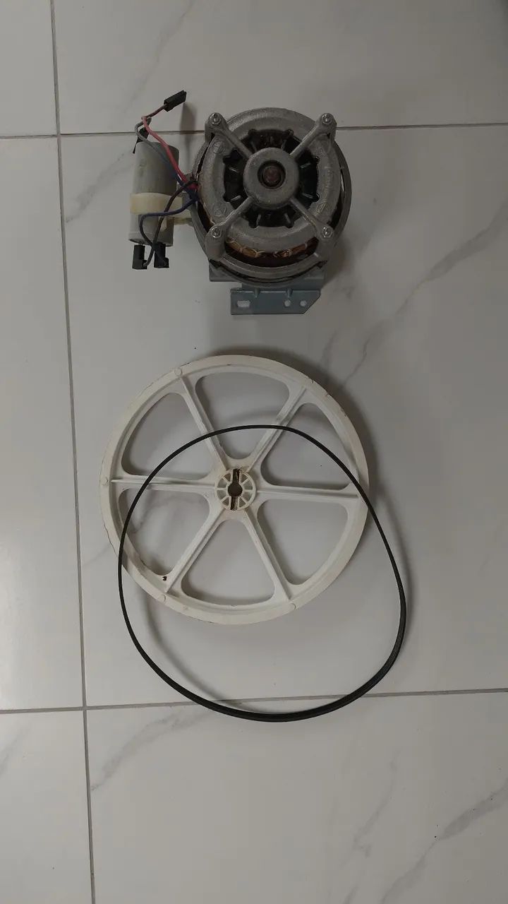 Motor com polia e correia tanquinho Colomarq 10kg