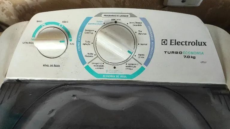 Móveis à venda por motivo de mudanças 