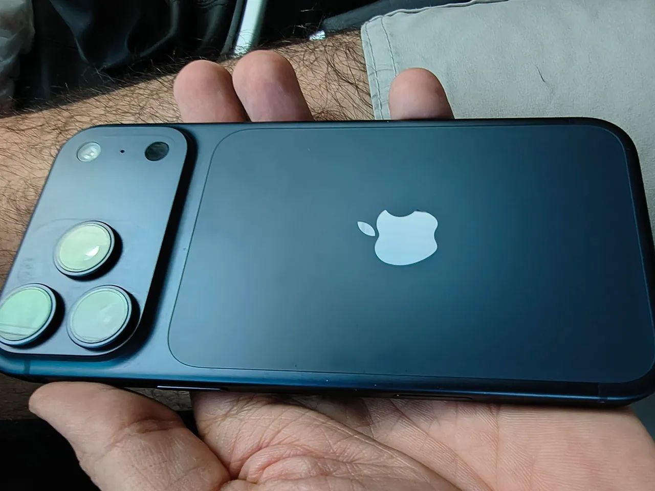 Vendo ou negócio iPhone 17 pro Max 256gb - Foto 4