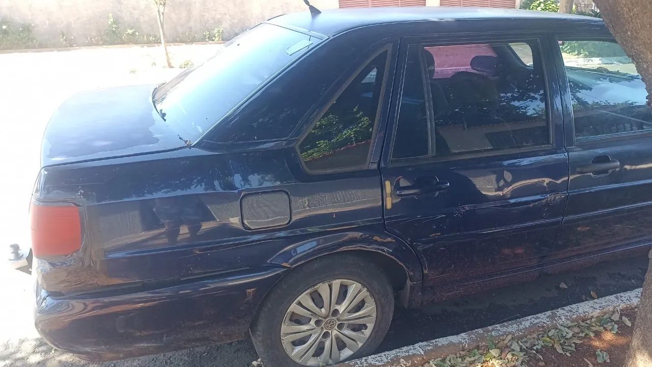 Volkswagen Santana 1.8 MI (álcool) 2003