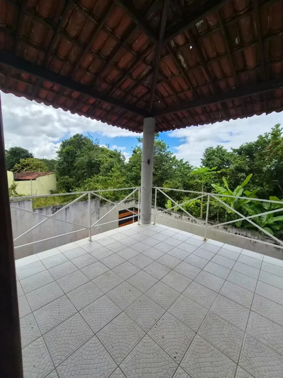 Otima casa no antares, com 3 amplos quartos