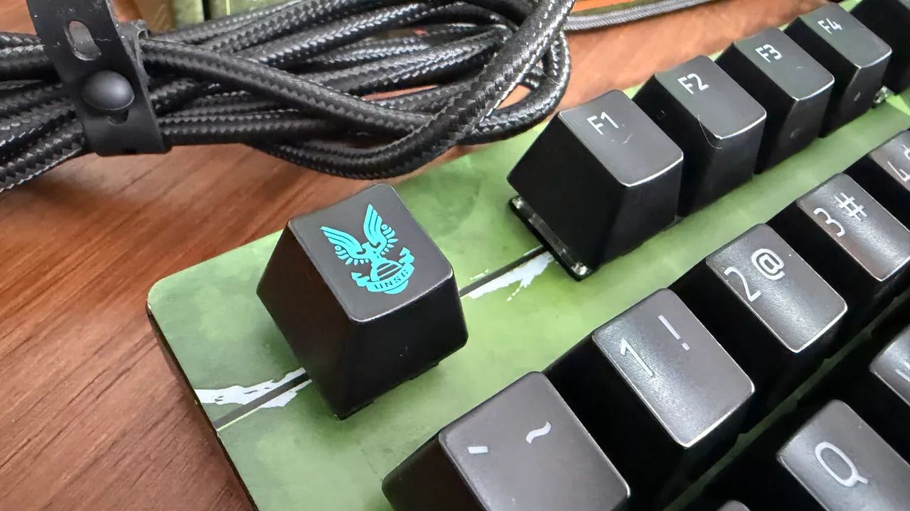 Teclado Razer Blackwindow V3 Edição Limitada Halo Xbox - Foto 3