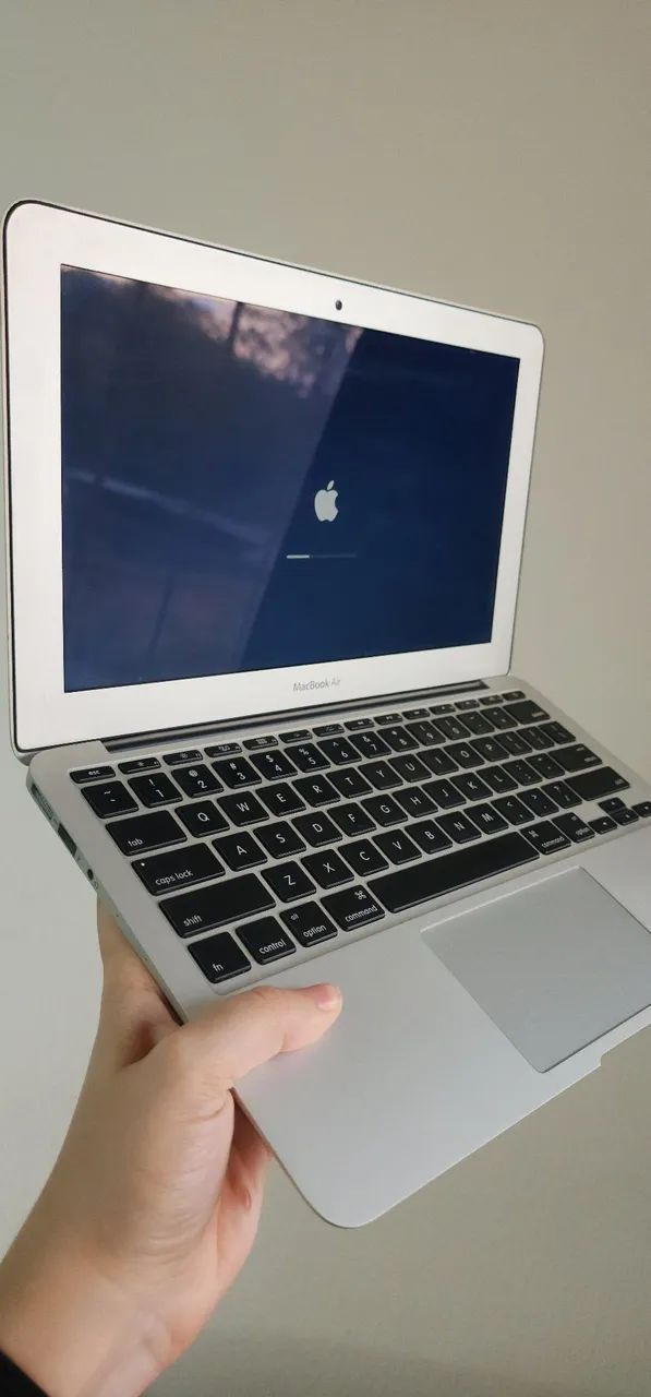 Macbook 11 Mid 2013 A1465 Intel Core i5 + 4GB + SSD - Notebooks