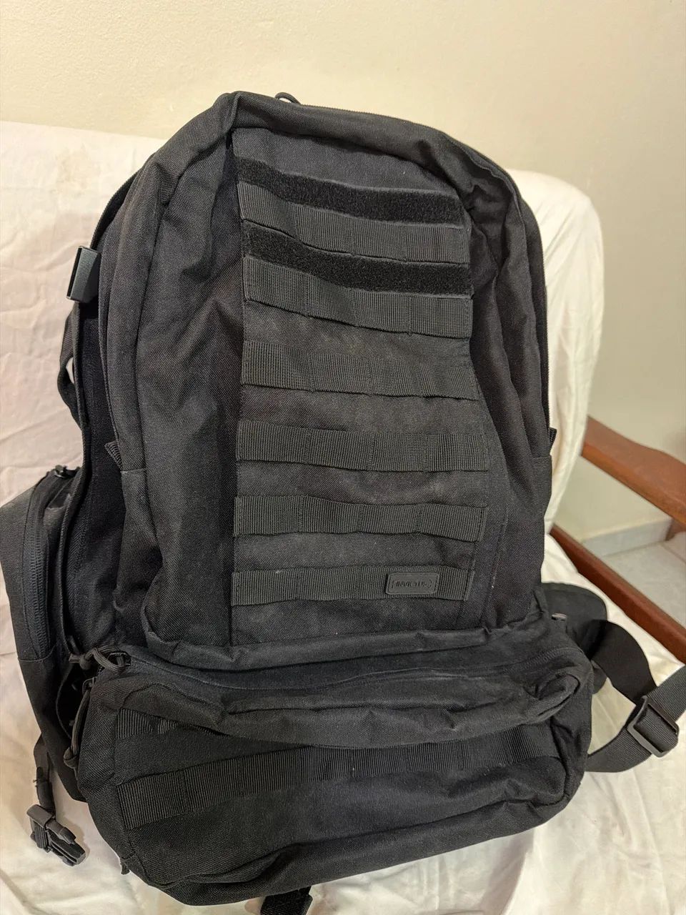 Vendo mochila INVICTUS