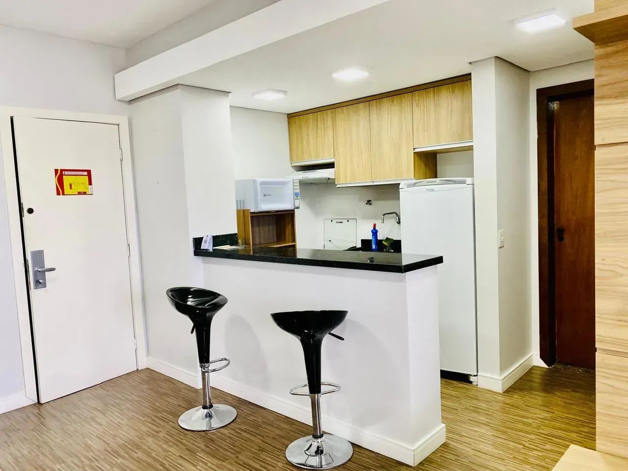 FLAT ADRIANÓPOLIS  45 M2 MOBILIADO ALUGO. - Foto 4