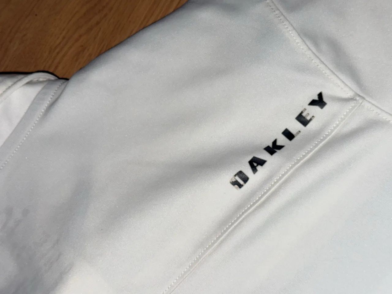 Camiseta Polo Oakley Regular Fit - Foto 3