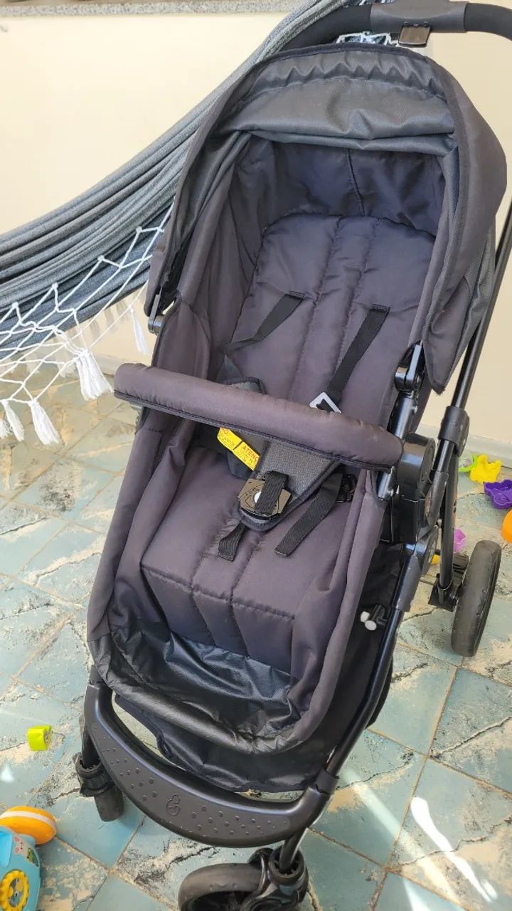 Carrinho e bebê conforto com base Galzerano Olympus