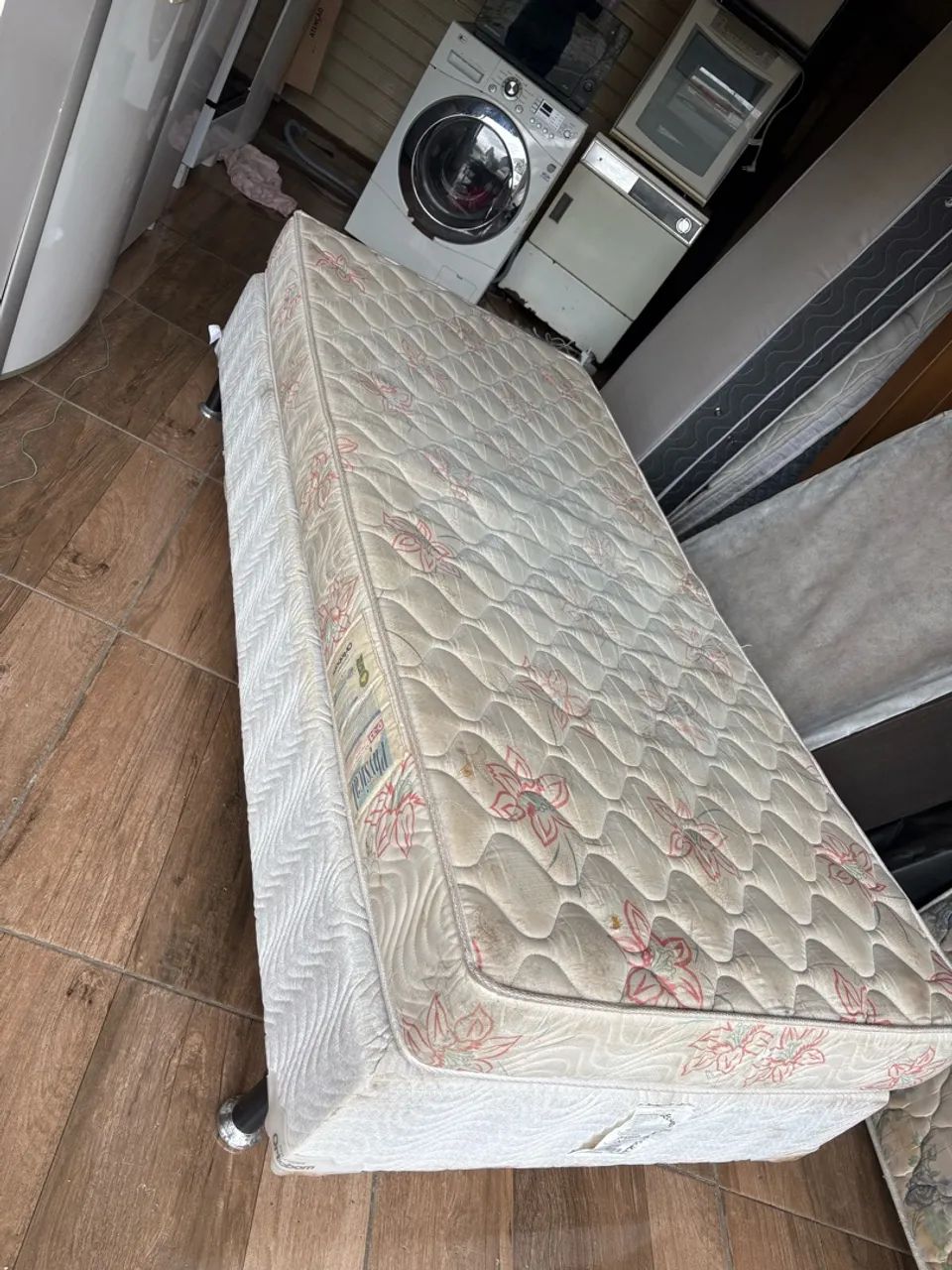 Cama solteiro 