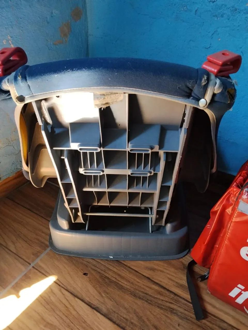 Vendo cadeira para criança  - Foto 2