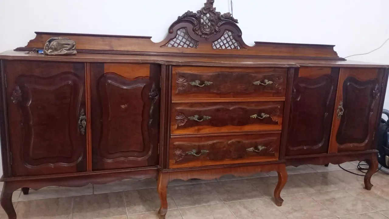 MOVEIS DE MADEIRA MACIÇA - ANTIQUÁRIO 
