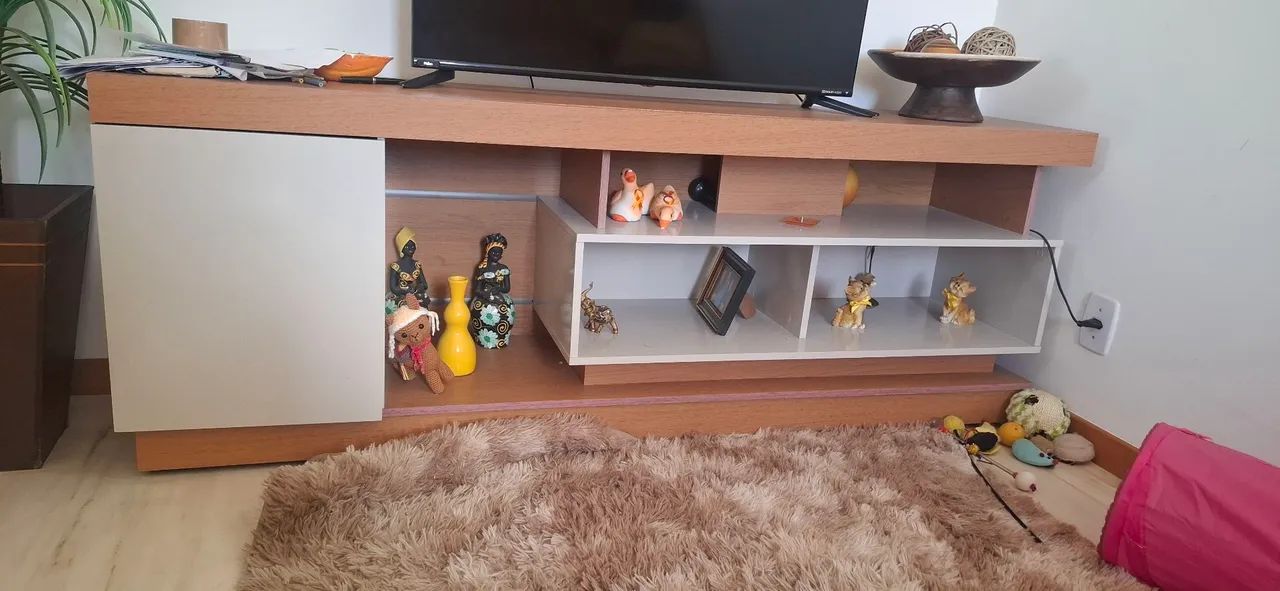 Rack com 1,80 freijo com off white