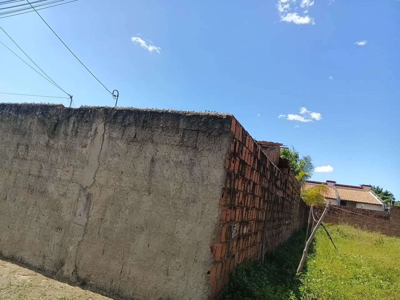 Vendo terreno com casa que presica de reformas  - Foto 2