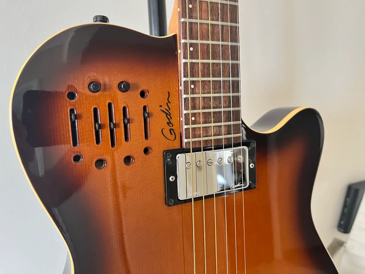 Godin Ultra A6 Impecável ! - Foto 2