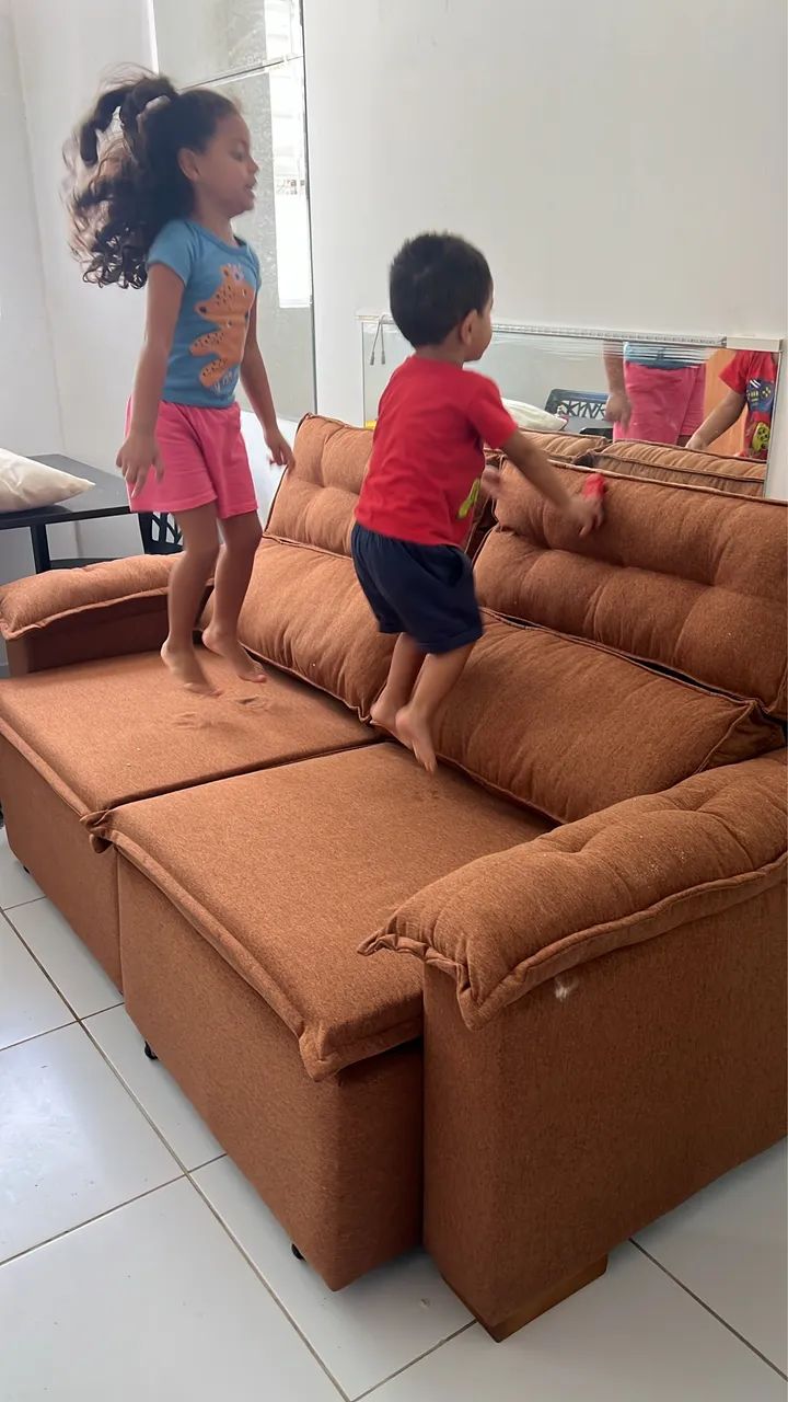 Sofá Retrátil e Reclinável com Assento em Pillow Top e Braços acolchoados - Foto 3