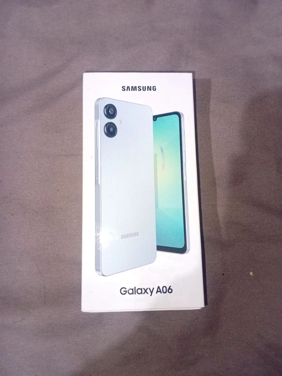 Samsung A06- 3 meses de uso.