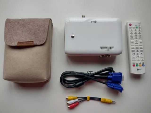 Projetor LG CineBeam PH550 (Defeitos)
