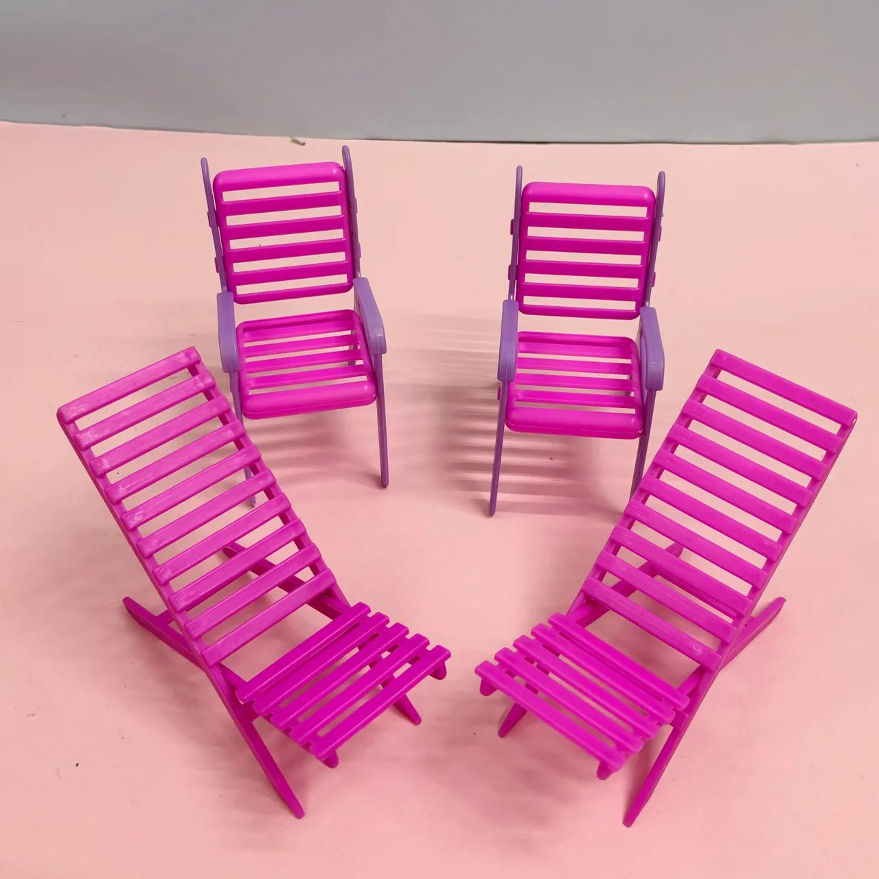 Kit cadeiras Barbie 