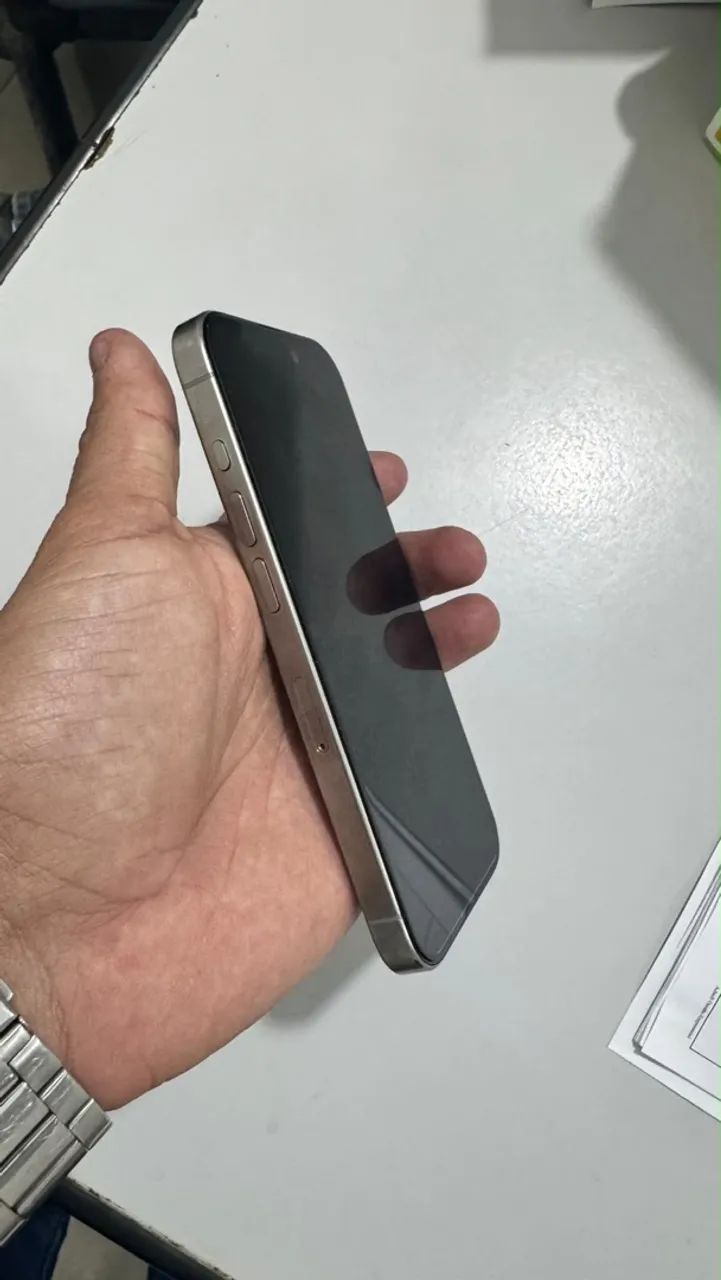 Iphone 15 PRO  - Foto 2