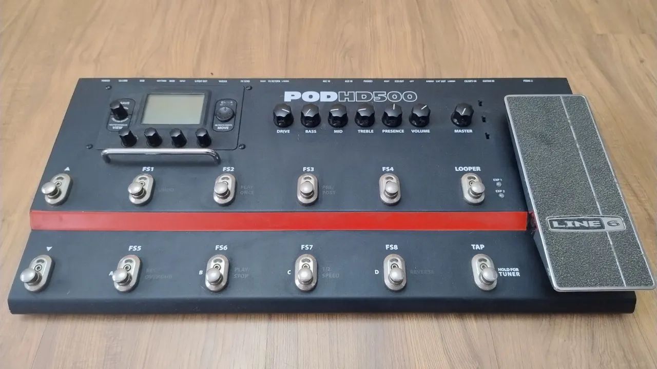 Pedaleira Line 6 POD HD500 - Processador de Efeitos e Interface USB
