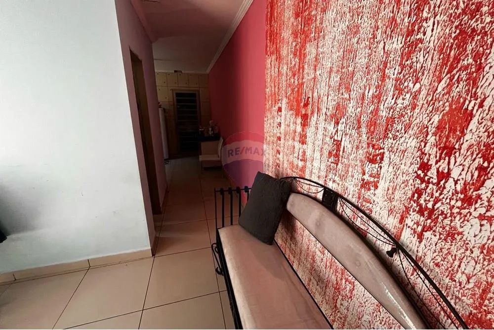 Casa com Edícula, Salão Comercial e Sobrado: Ideal para Morar e Empreender! - Foto 4
