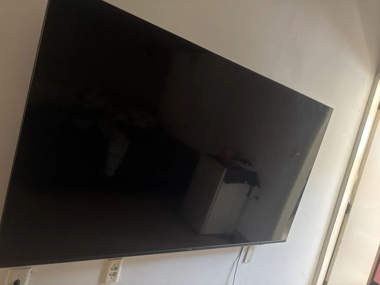 Vende se Tv Philco 75 Polegadas . Funciona perfeitamente. Acompanha Caixa 