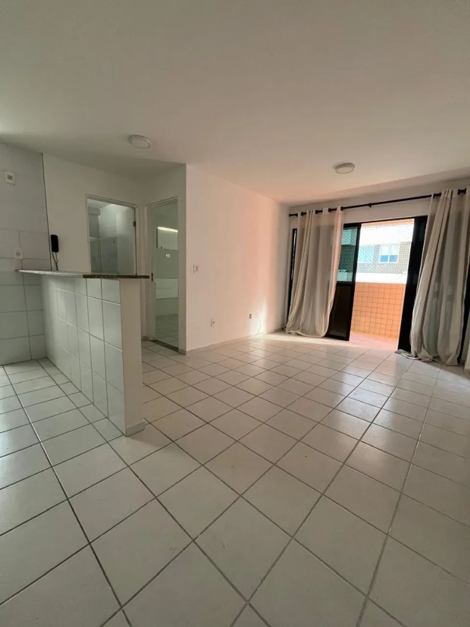 ** Ótimo Apto  Quarto e Sala na Jatiúca - Ideal para morar ou investir