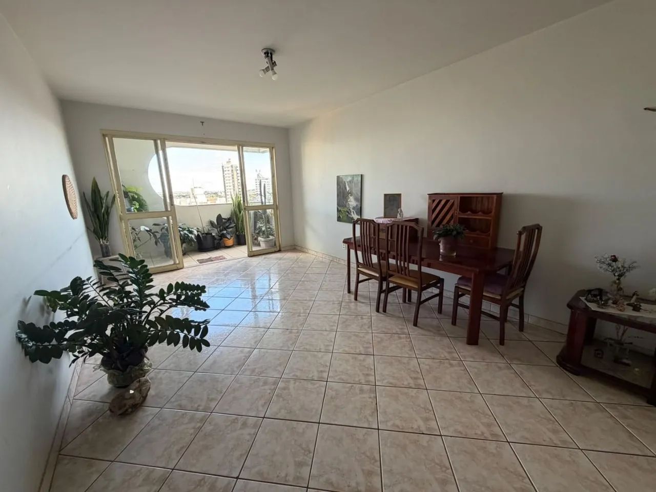 Apartamento à venda no Centro em Uberlândia