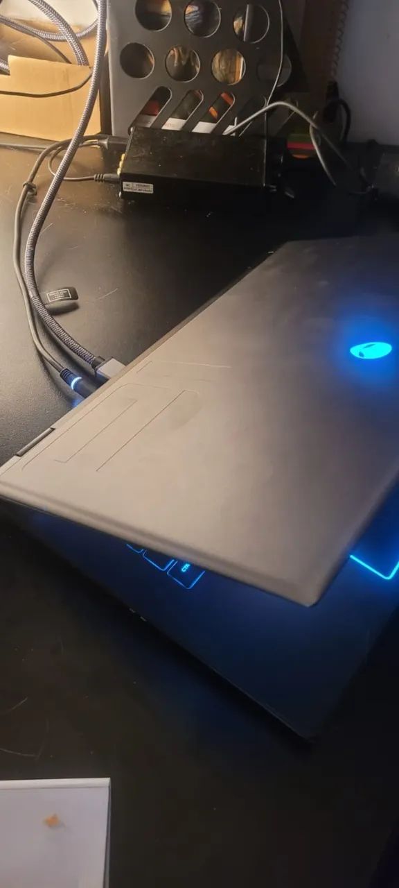 Notebook Gamer Alienware M16 R2 - Ultra 9 - RTX 4070 - 32GB RAM - 1TB SSD - Foto 2