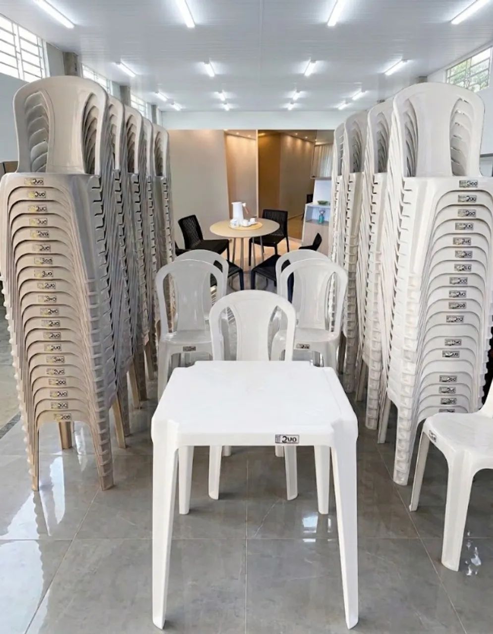Mesa Plásticas Direto da fábrica! Cadeiras e Mesas Atacado  
