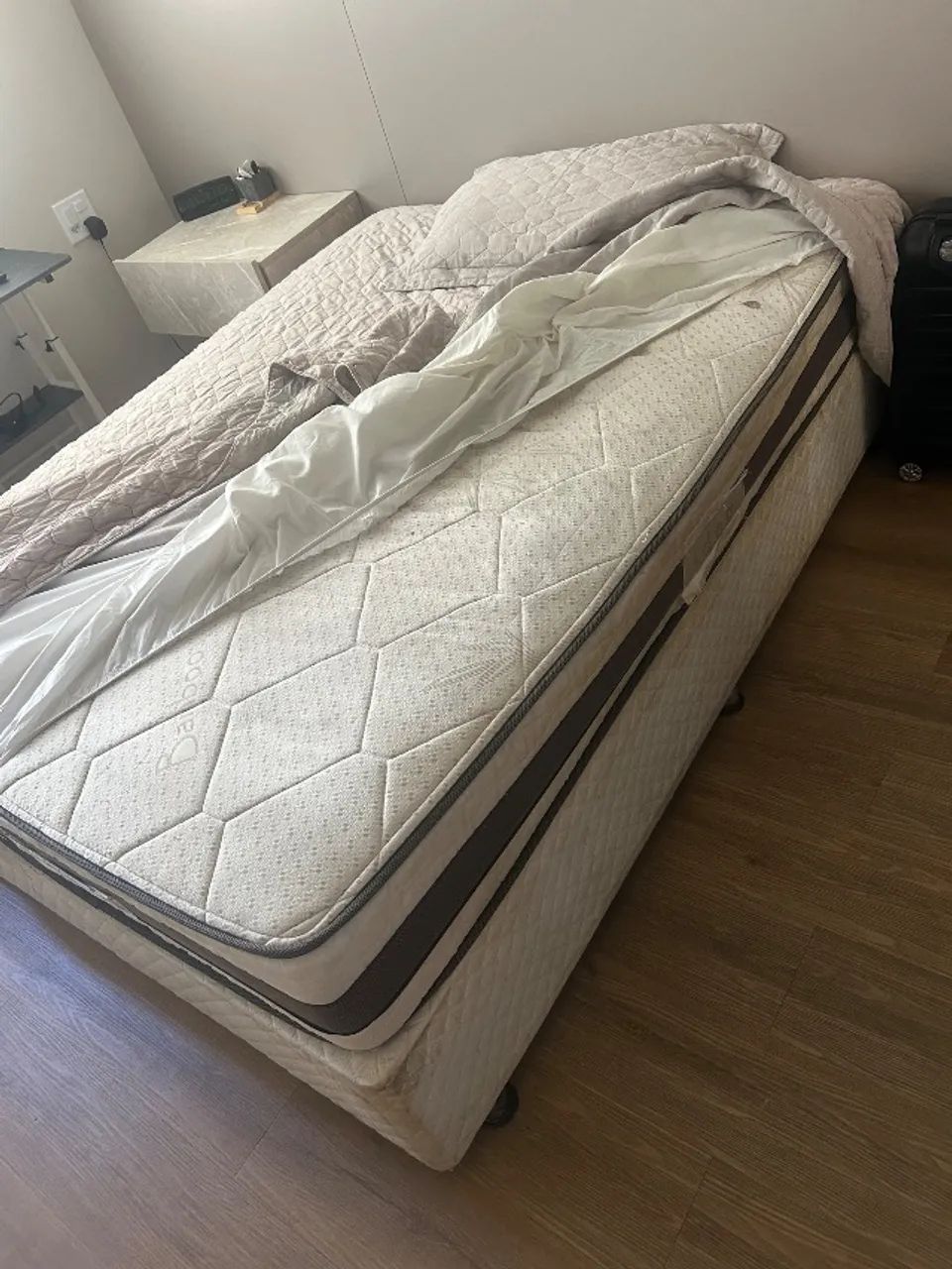 Cama casal 