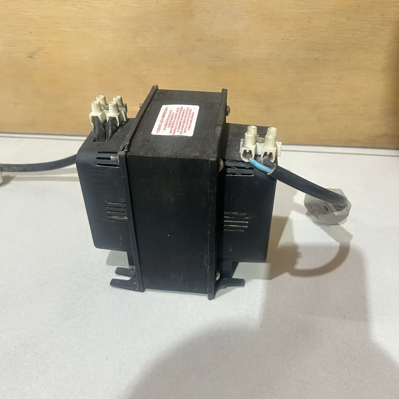 Transformador (autotrafo) 127V>220V - Foto 4