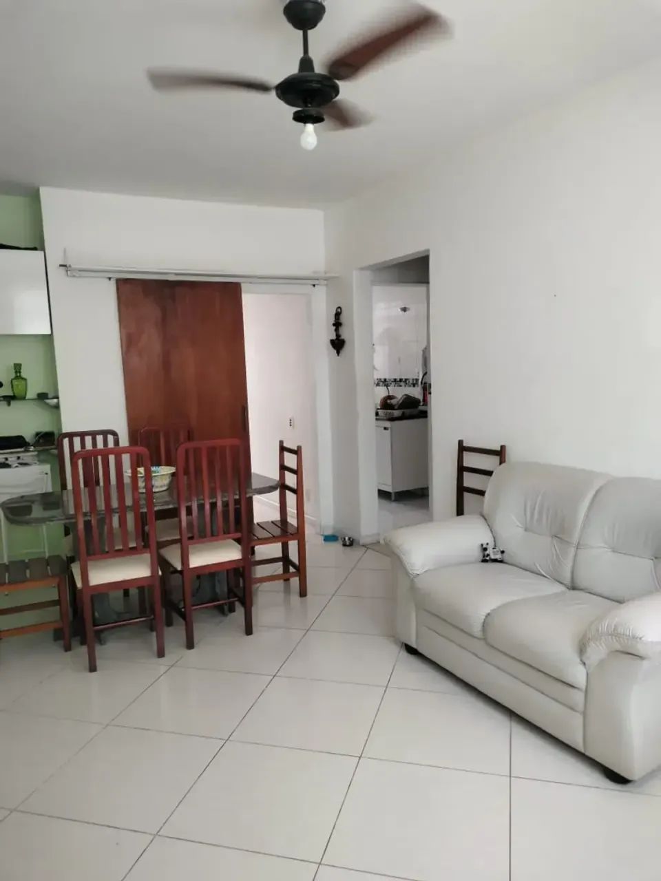 Ótimo apto com 1 dormitório em prédio frente ao Mar !