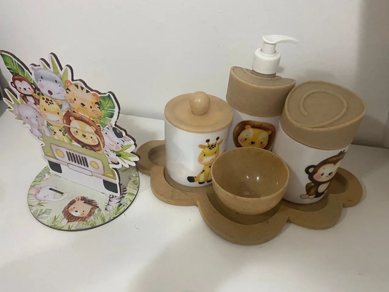 Berço, Kit berço, acessórios Safari e cortina - Foto 3